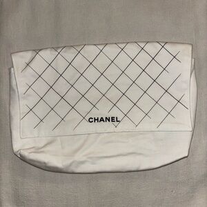 CHANEL White dust bag